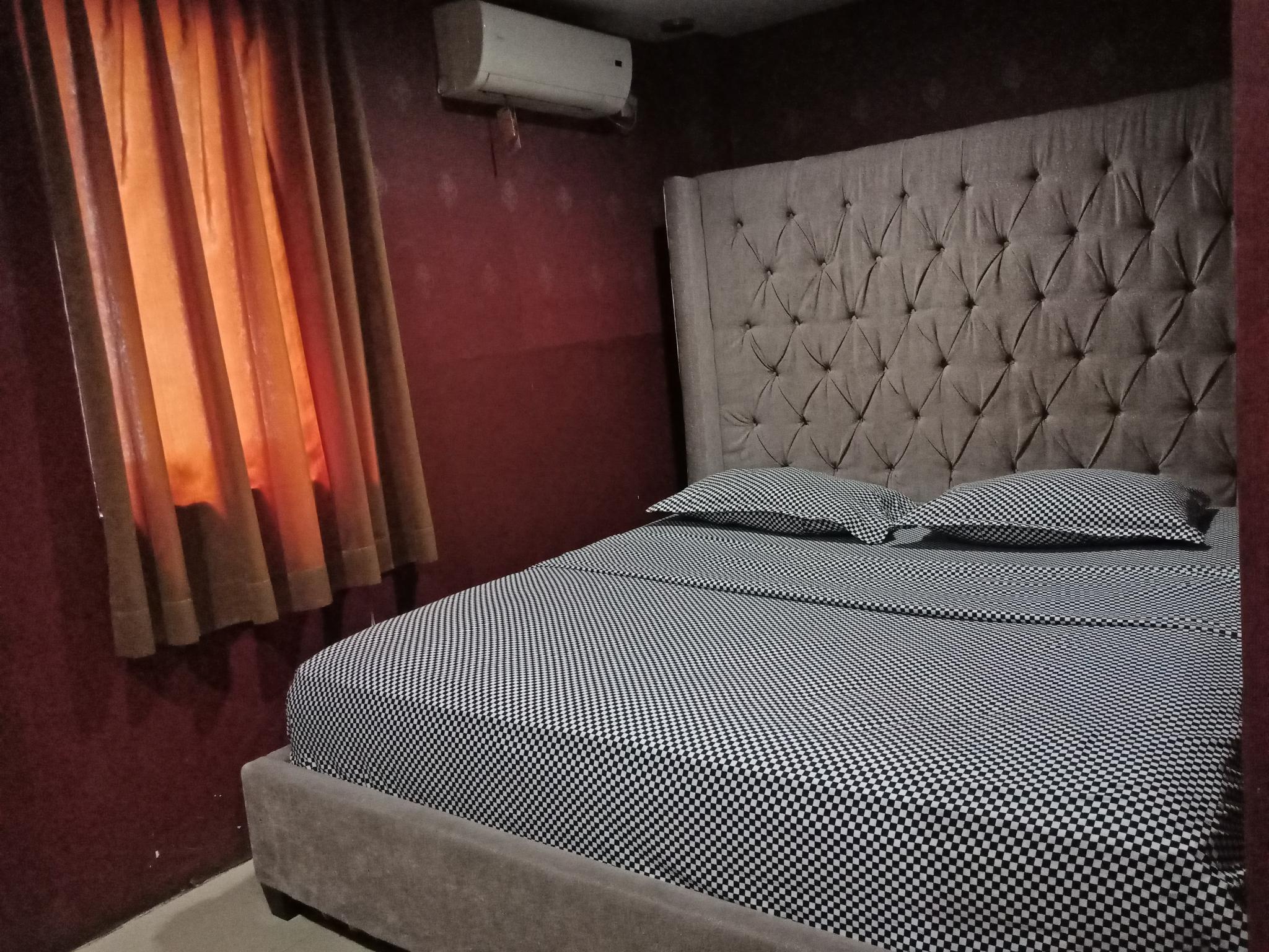 Oyo 2574 Z Suites Hotel Medan Exterior photo