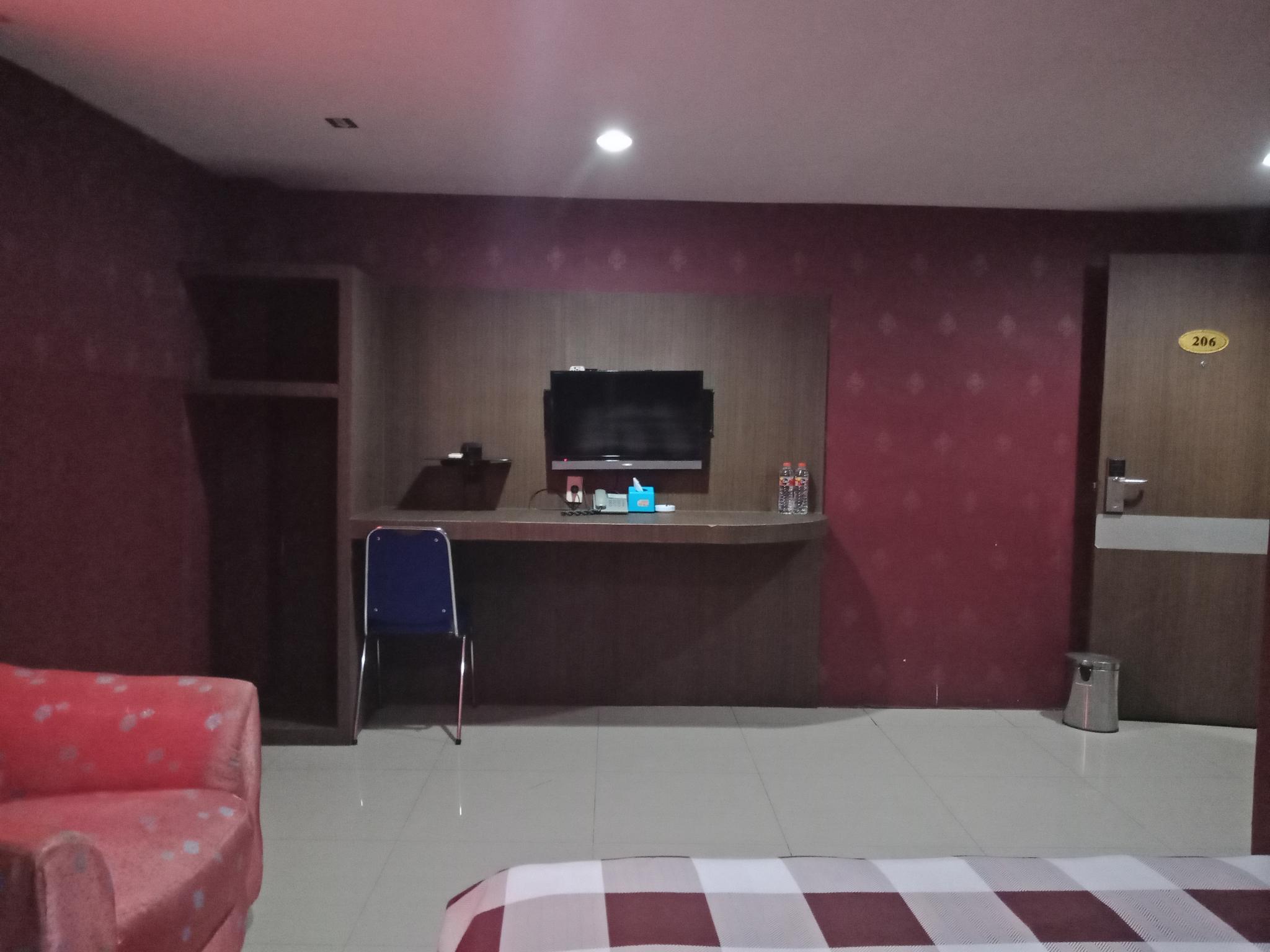 Oyo 2574 Z Suites Hotel Medan Exterior photo