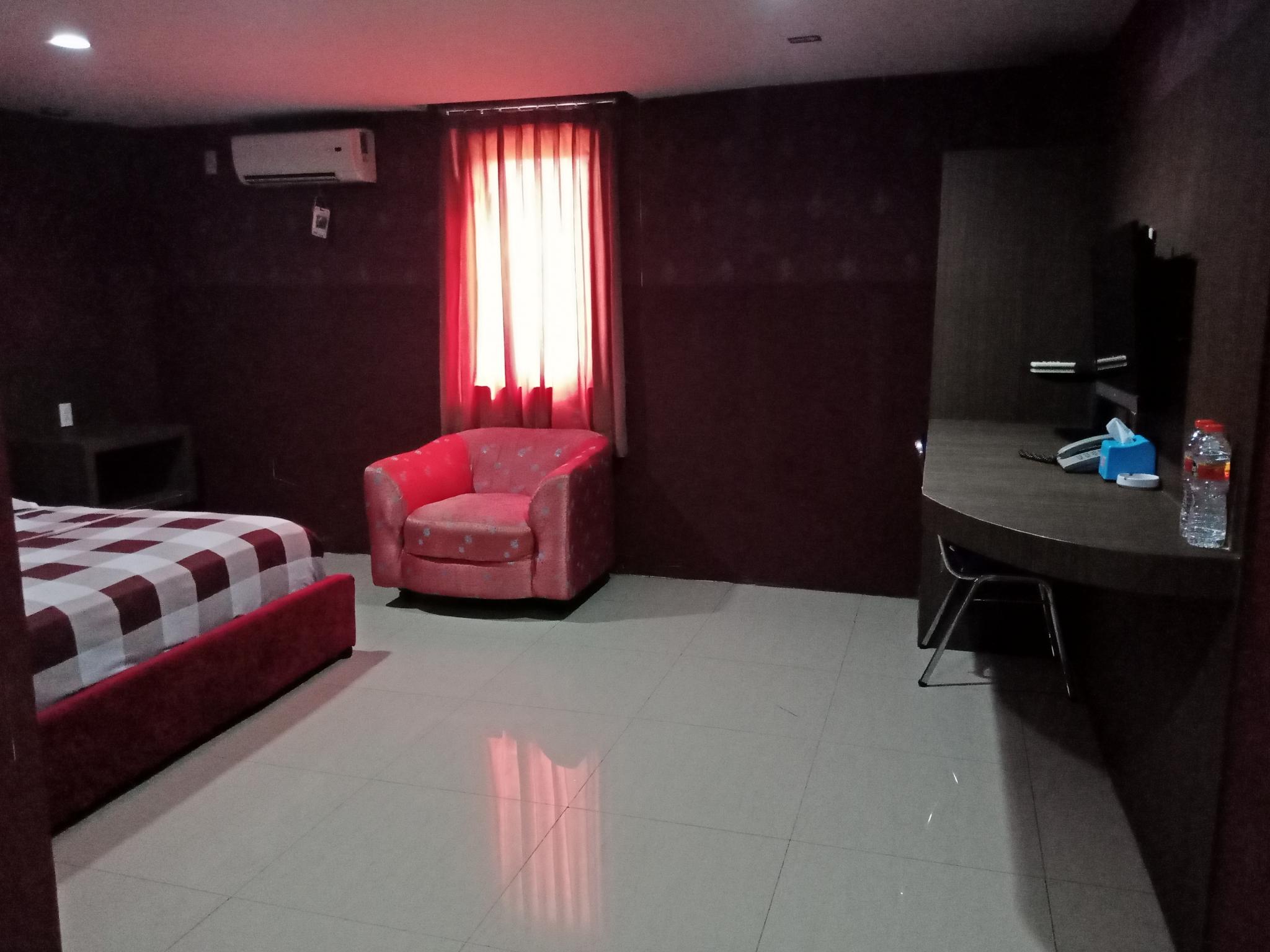 Oyo 2574 Z Suites Hotel Medan Exterior photo